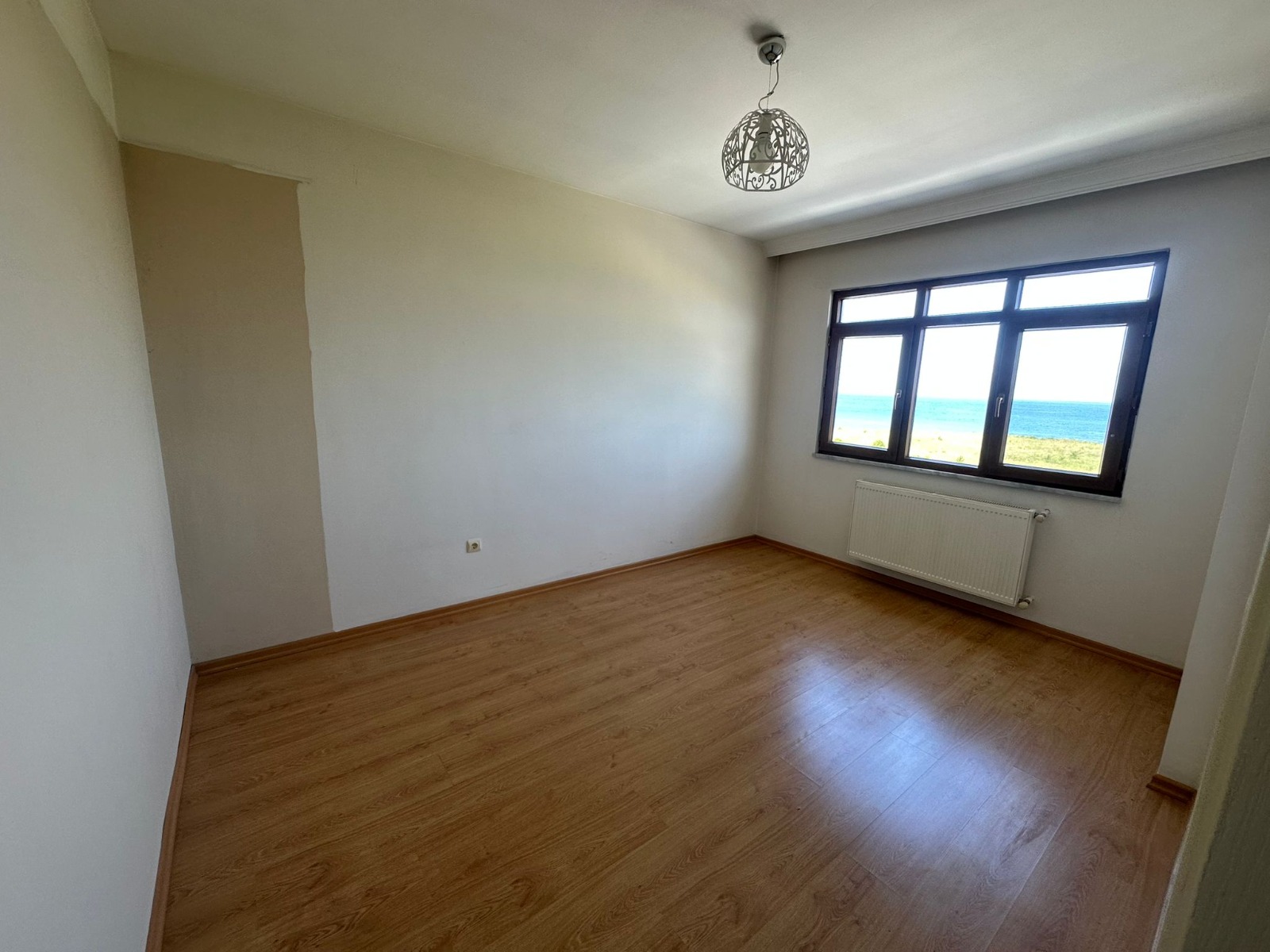 MABEL GAYRİMENKUL/ BEŞİKDÜZÜ FATİH MAH DENİZ MANZARALI DAİRE